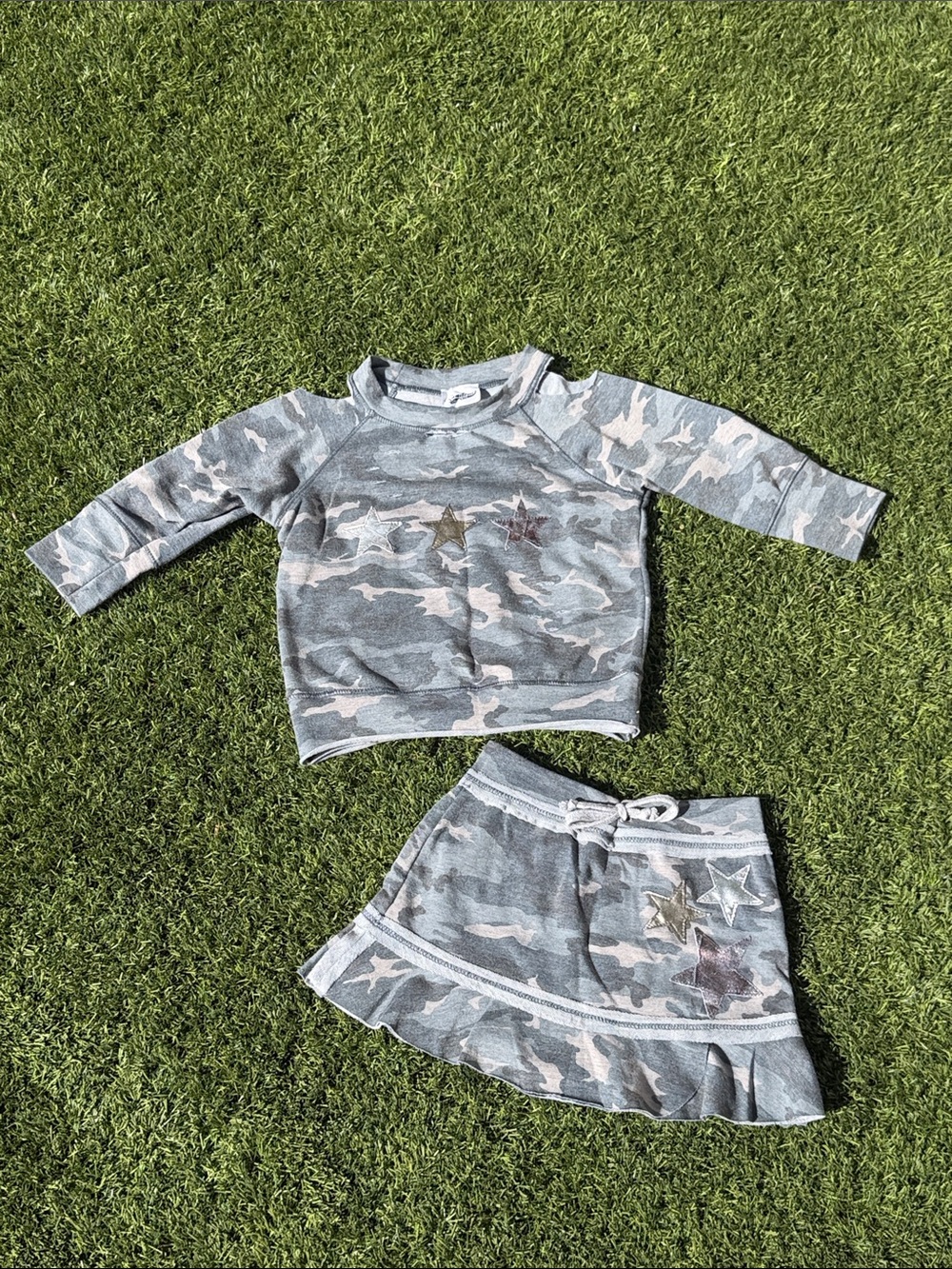 Kids Green Gray Camo Star Set - Long Sleeve Cold Shoulder Top & Skirt
